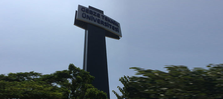 ayaklı totem tabela